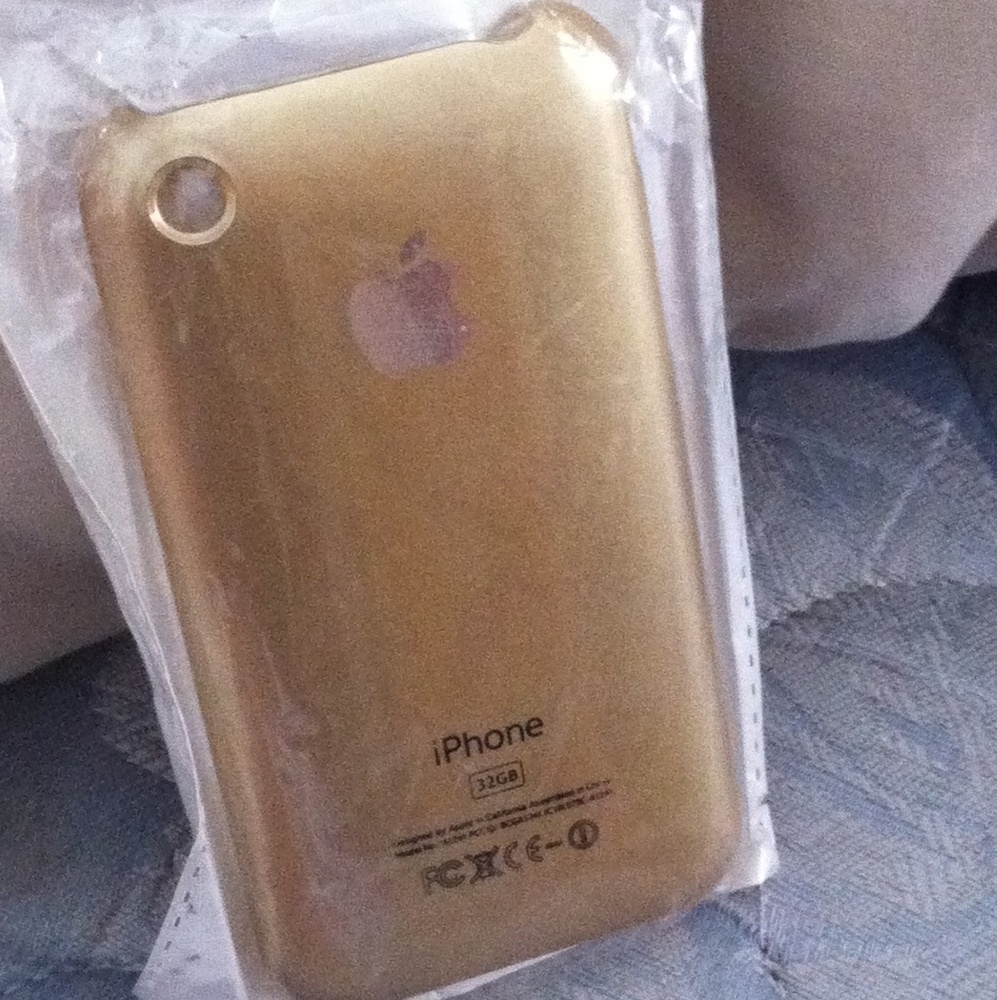 ✴NWOT IPhone 3G case gold